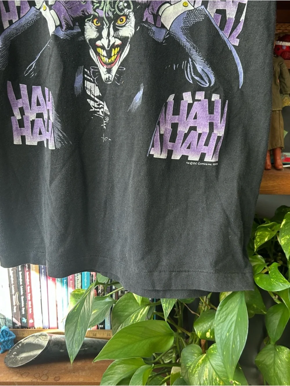 Vintage 1989 Black Joker Graphic Tee - Men's Comic Print Shirt - Picture 4 of 9